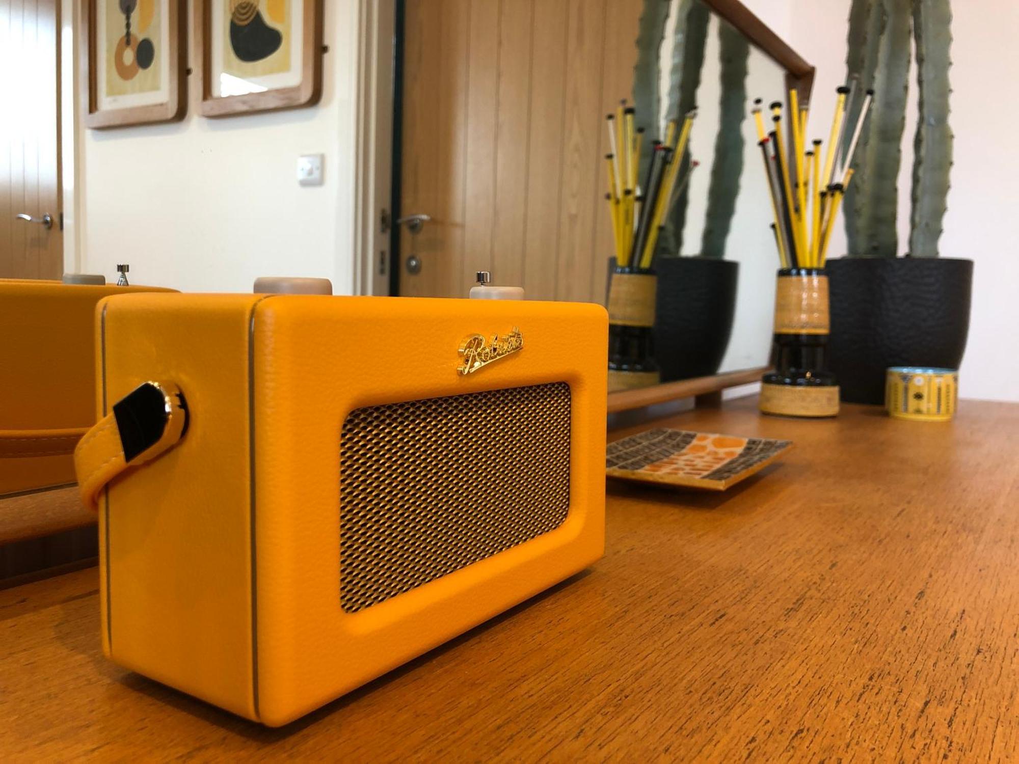 Retro Retreat, Sea View, Free Parking & Ev Plug-in Holiday home *