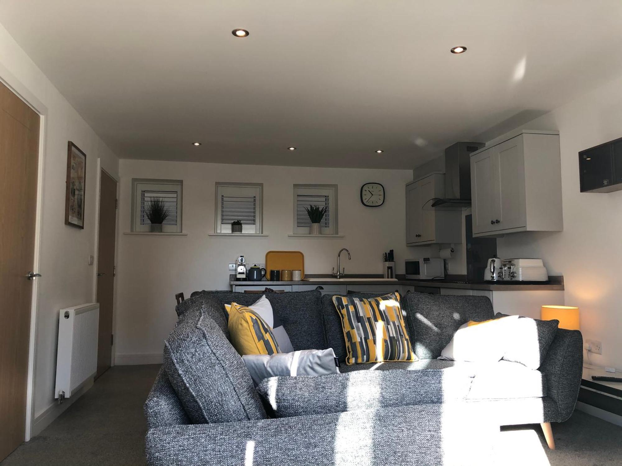 Retro Retreat, Sea View, Free Parking & Ev Plug-in *